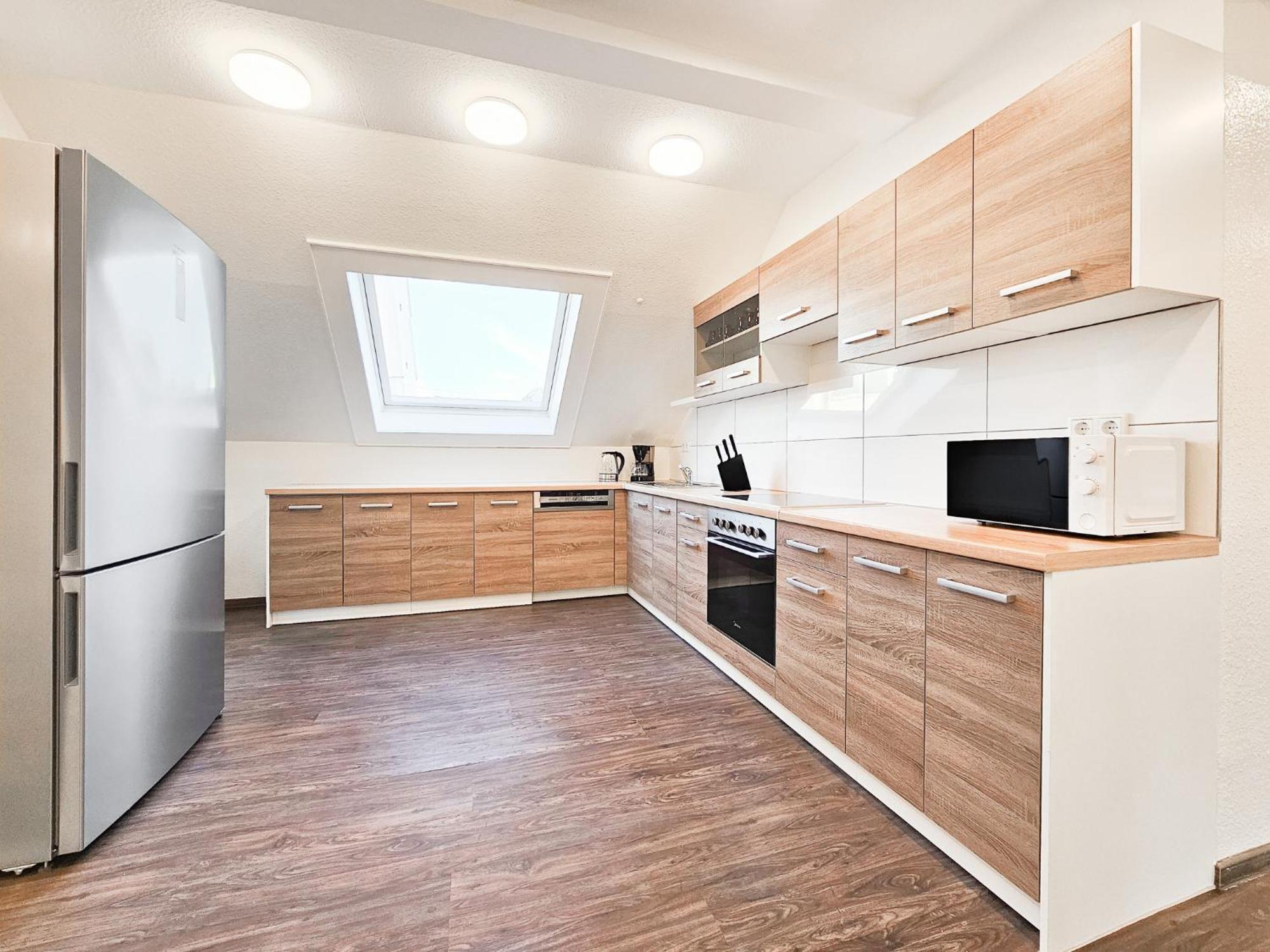 Raj Living - City Center Apartments With 5 Rooms - 10 Min Messe Dus Dusseldorf Bagian luar foto